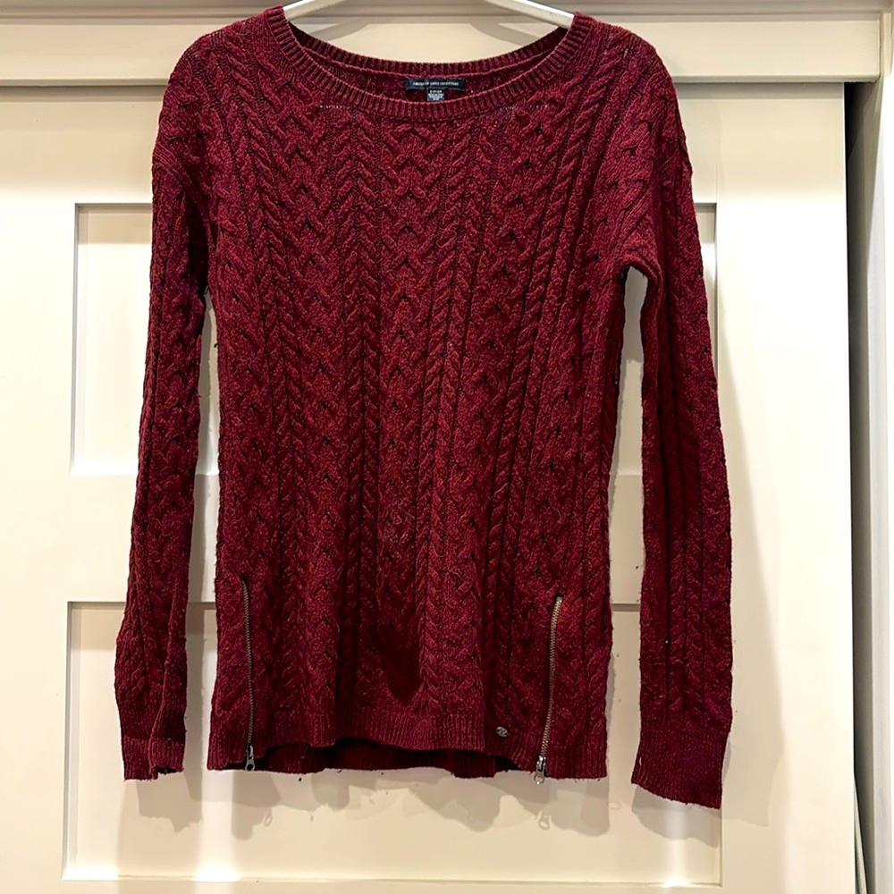 American Eagle Outfitters Burgundy Wool Blend Cable Knit Sweater Size‎ Small